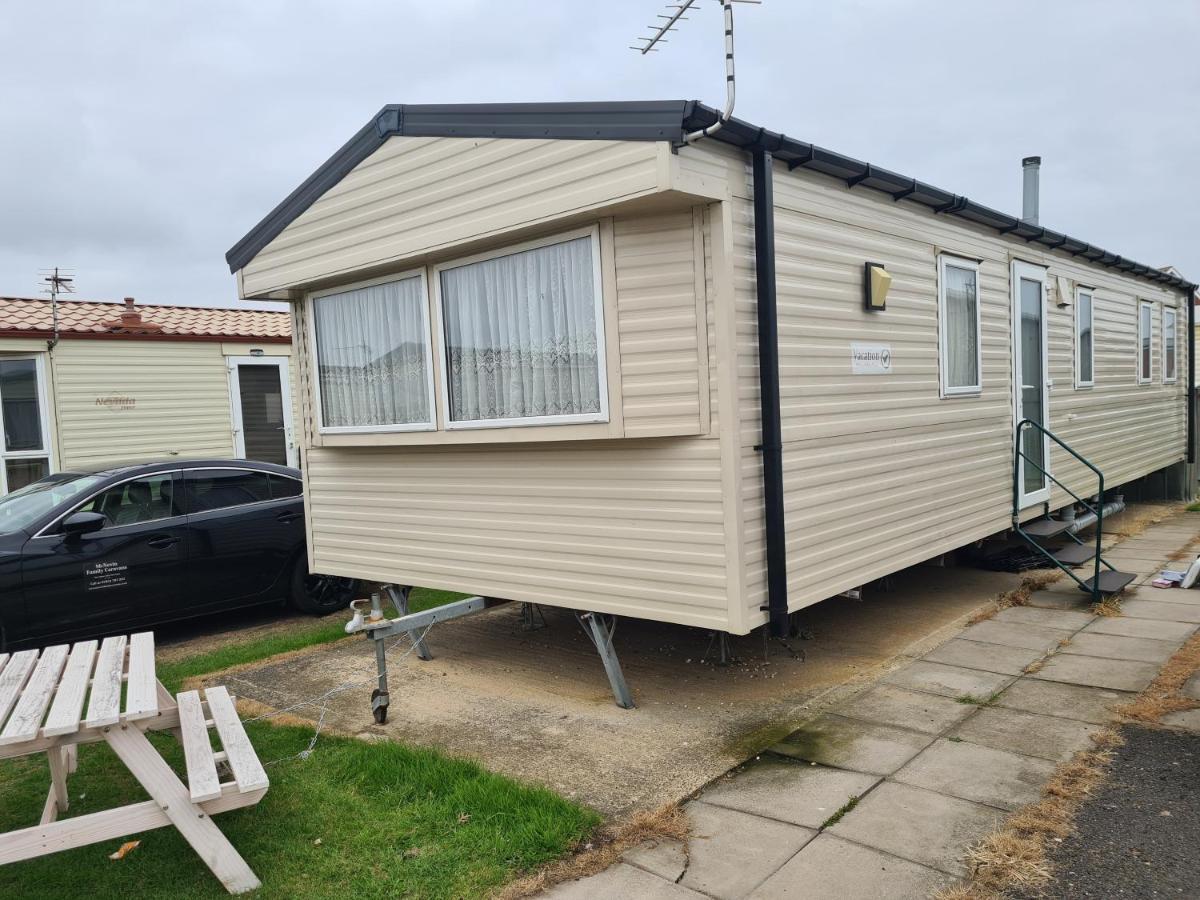 8 Berth On Coastfields Ingoldmells Apartment Bagian luar foto