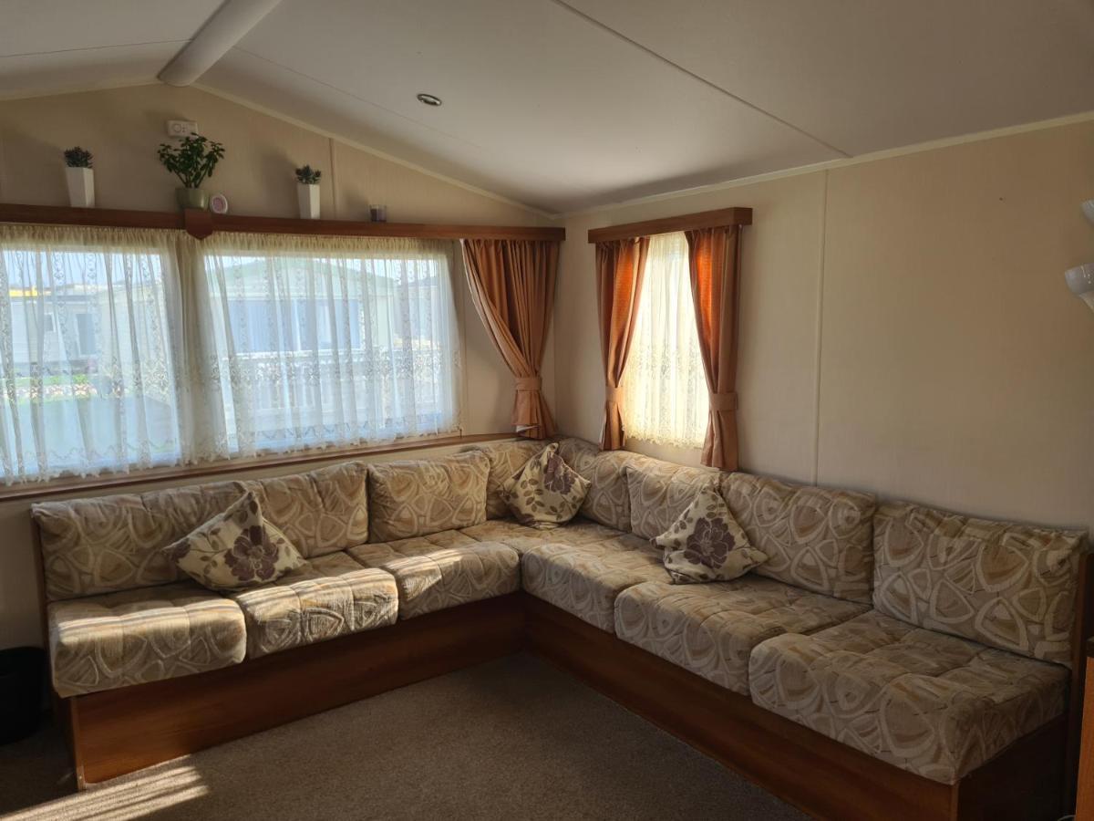 8 Berth On Coastfields Ingoldmells Apartment Bagian luar foto