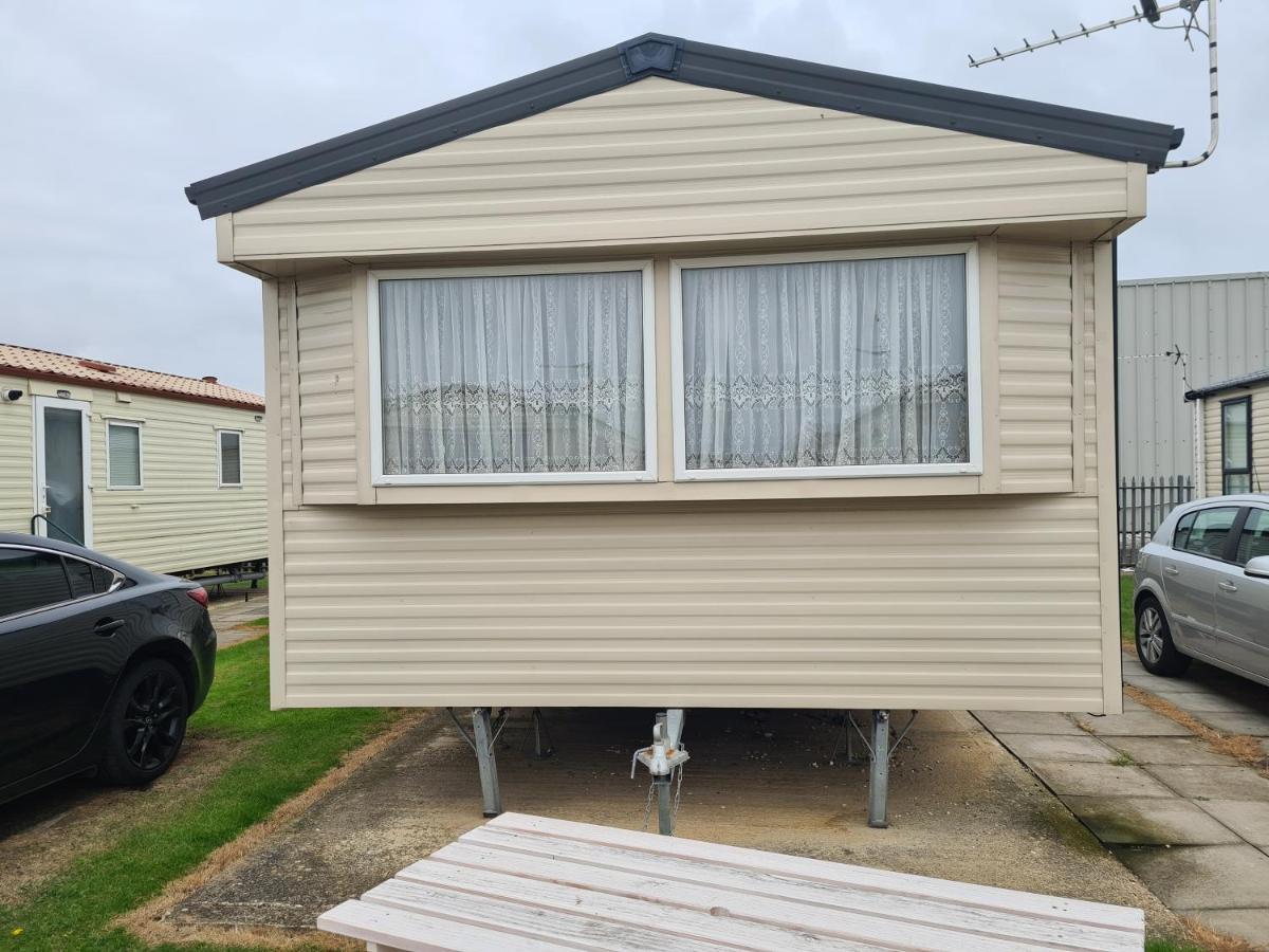 8 Berth On Coastfields Ingoldmells Apartment Bagian luar foto
